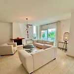 Villa Carrera