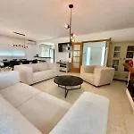 Carrera Villa *