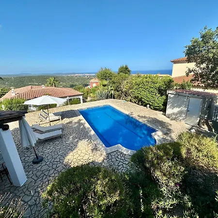 Carrera Villa