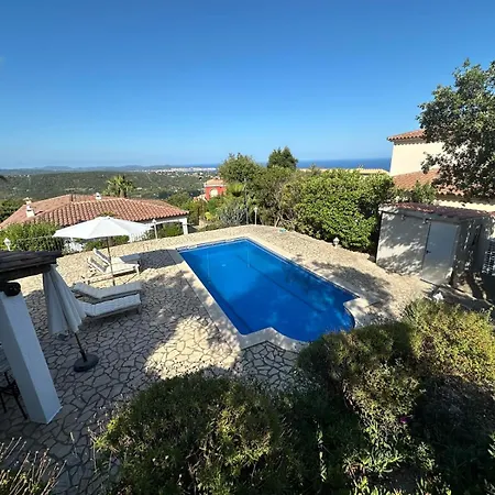 Carrera Villa